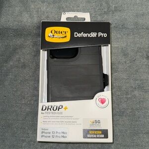 OTTERBOX Defender Pro for iPhone 12 Pro Max or 13 Pro Max EXCELLENT CONDITION